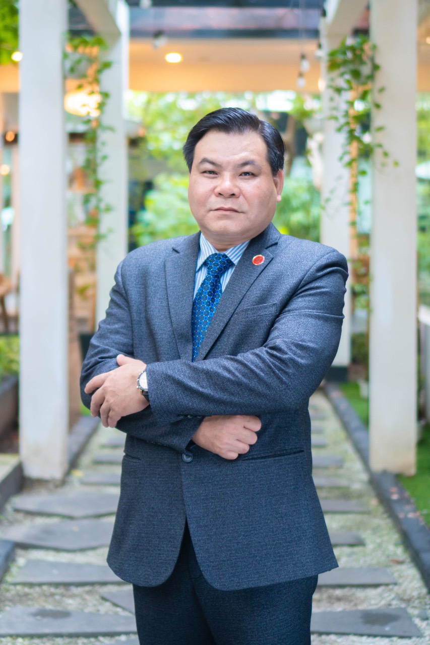 Trấn Đình Tú